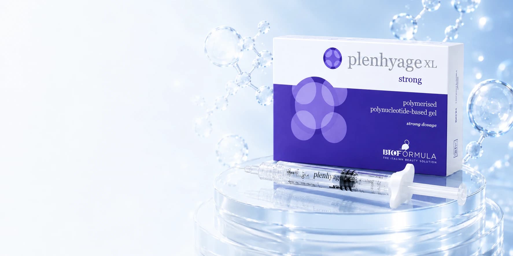 Plenhyage XL Strong — кутия и предварително напълнена спринцовка върху стъклени платформи